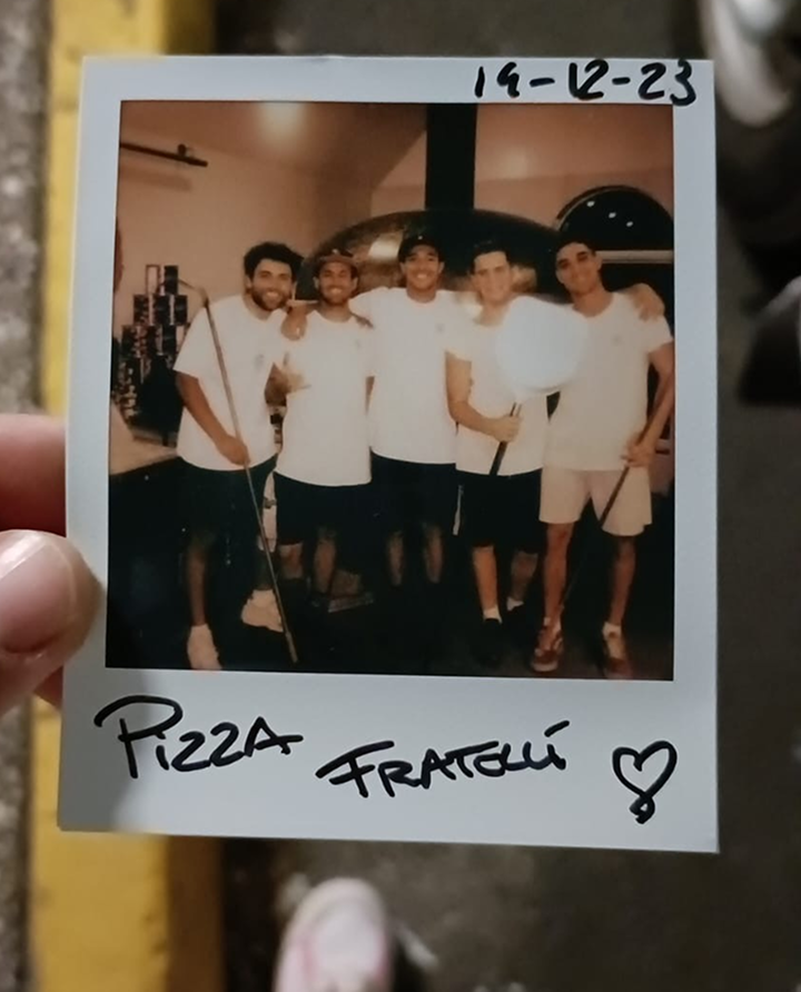 Raul in de pizzakeuken in Australië